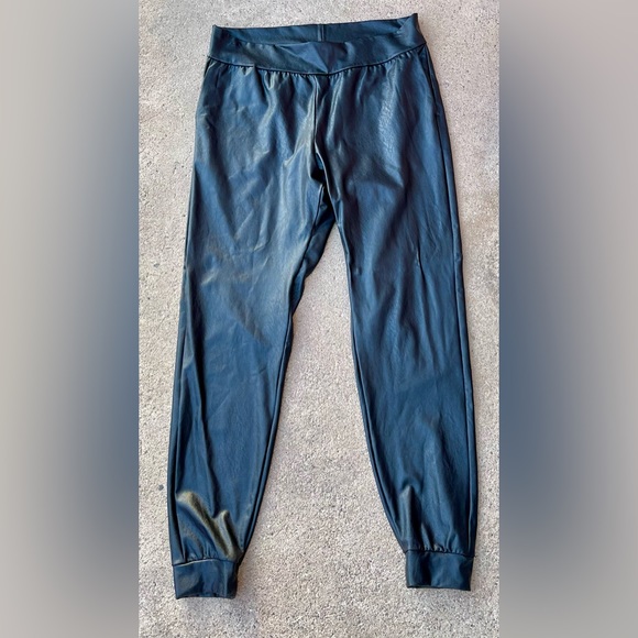 commando Women's Faux Leather Jogger Large - Picture 6 of 9